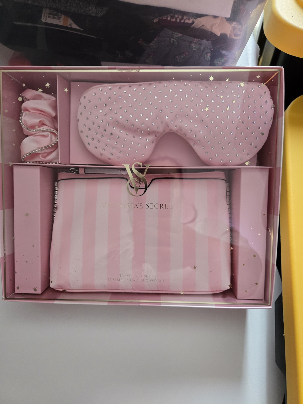 Victoria's Secret Pink Striped Travel Accessory Gift Set - Picture 3 of 3